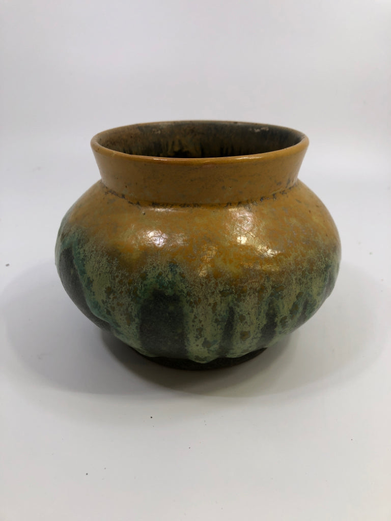 GREY W/YELLOW+BLUE DRIP GLAZE VASE.