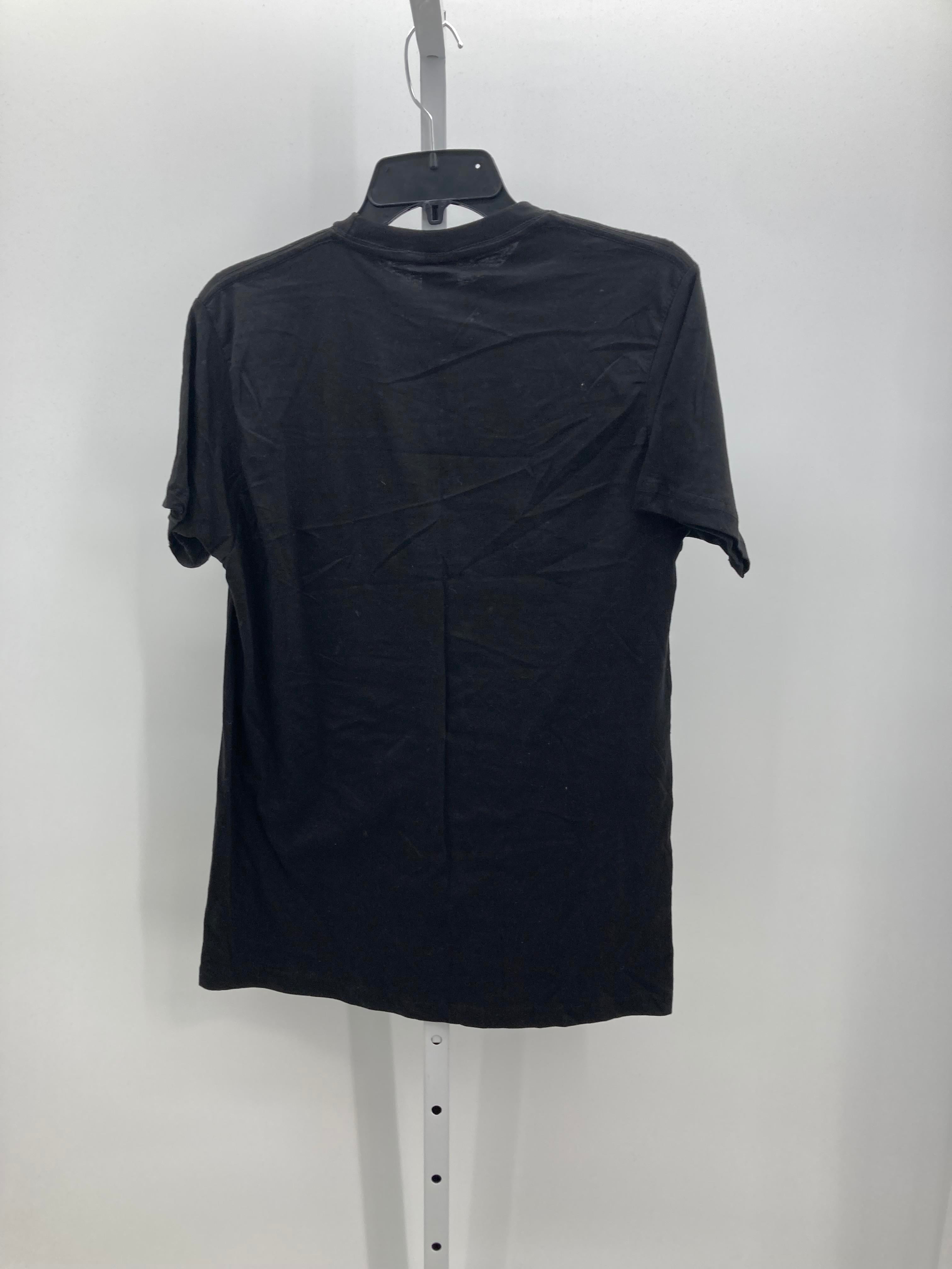 Size Medium Juniors Short Sleeve Shirt