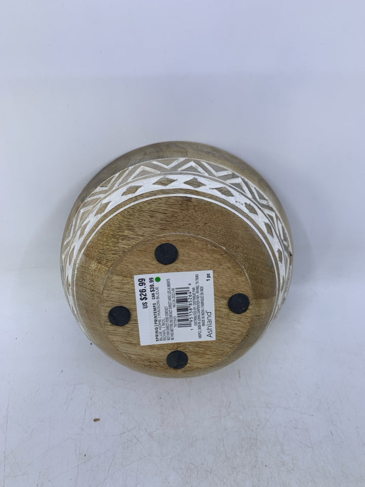 LIGHT WOOD CARVED BOW W/ WHITE DETAILS.