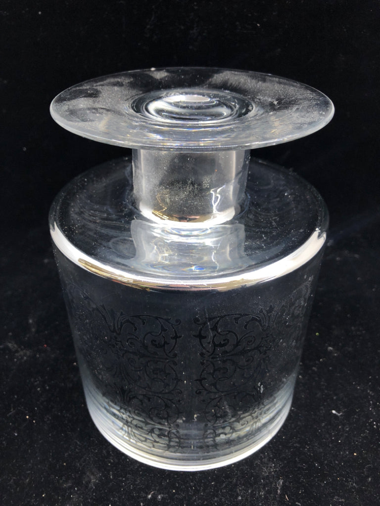 SILVER MERCURY GLASS FOOTED PILLAR CANDLE HOLDER.