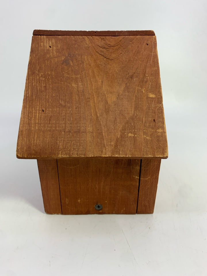 WOODEN BIRDHOUSE SCHOOLHOUSE W/BELL.