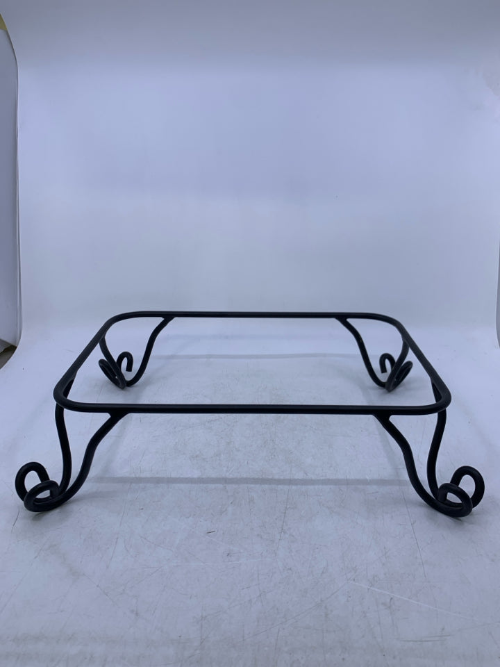 WROUGHT IRON RECTANGULAR PEDESTAL STAND.