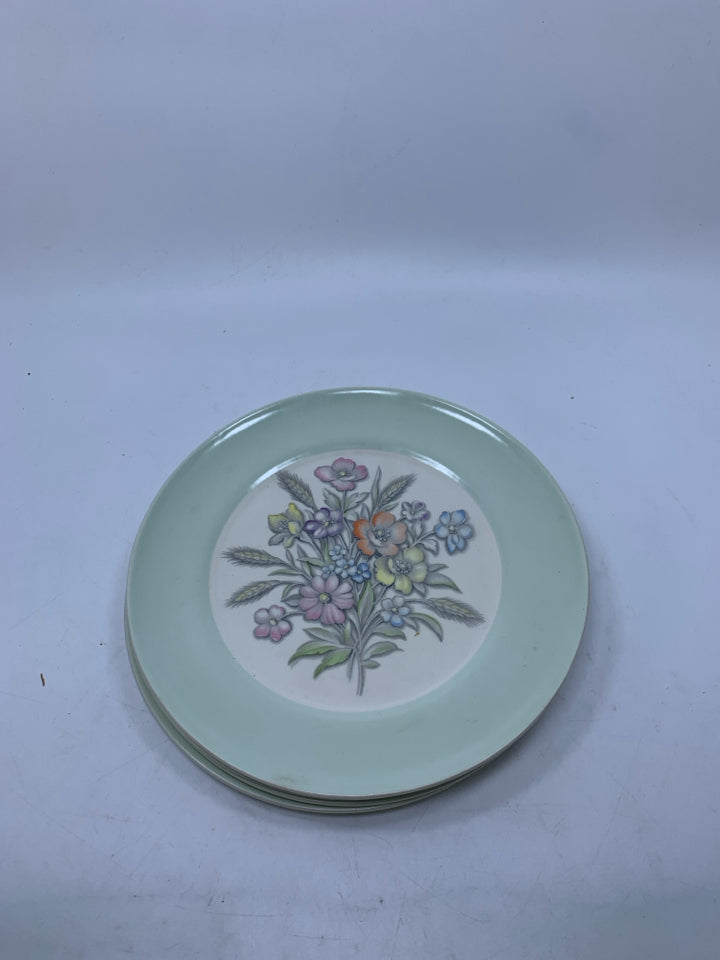 4 VTG PALE GREEN EDGE W/ FLORAL BOUQUET IN CENTER.