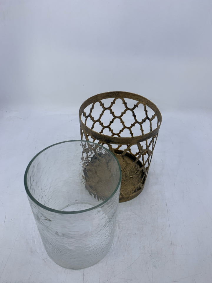 DISTRESSED GOLD METAL W/ GLASS INSERT.