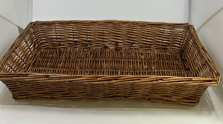 SHALLOW WOVEN RECTANGLE BASKET.