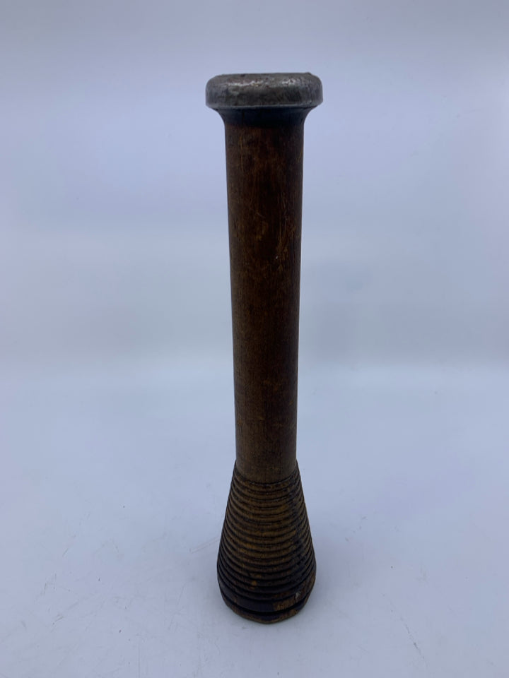 VTG YARN SPOOL.