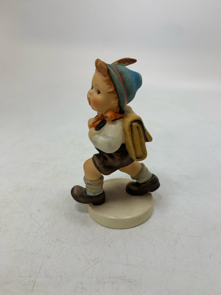 GOEBEL HUMMEL "SCHOOL BOY" #83 FIGURINE.