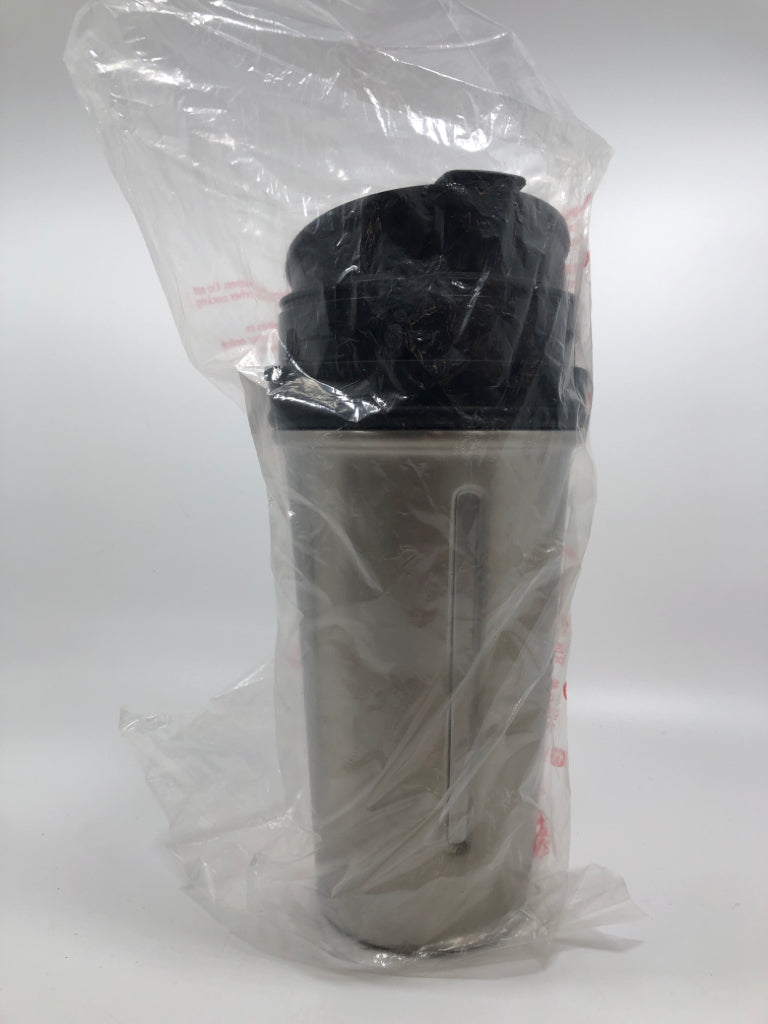NIP NUTRI NINJA BLENDER CUP/ATTACHMENT.