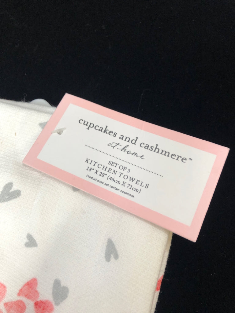 3 NWT CUPCAKES AND CASHMERE KITCHEN TOWELS.
