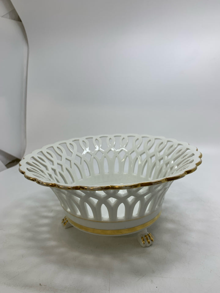 CLAW FOOTED SLOTTED BOWL W/ GOLD DETAILS.