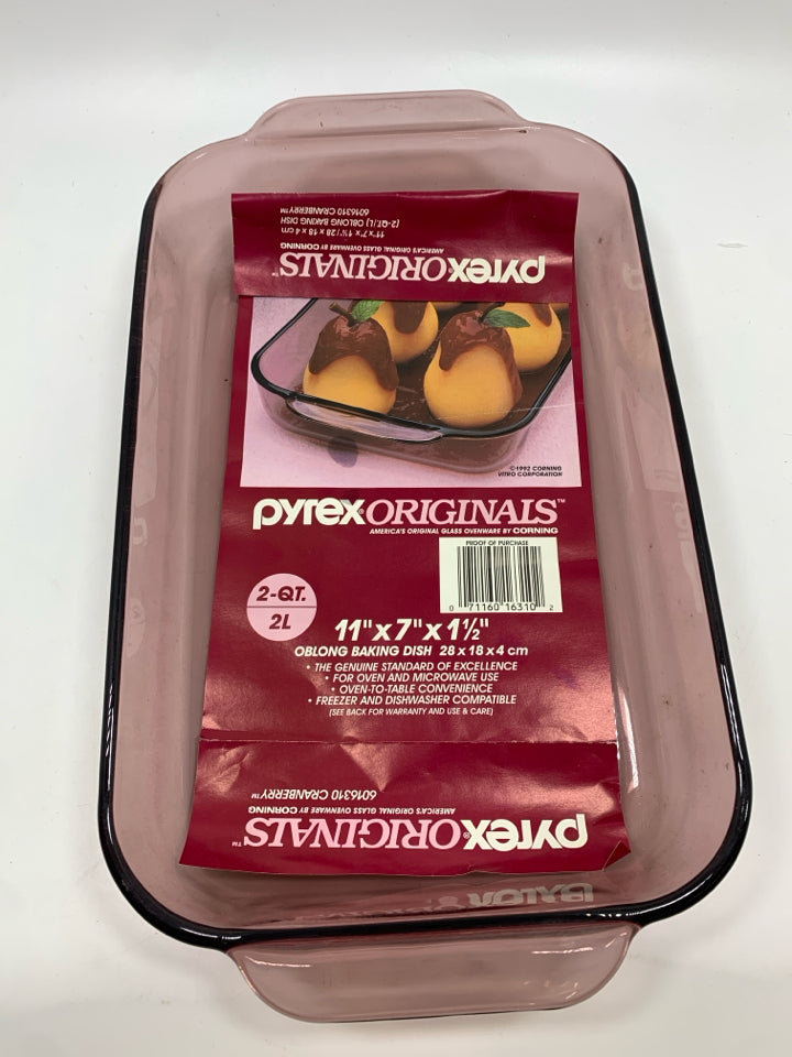 PYREX PURPLE GLASS RECTANGLE BAKING DISH.