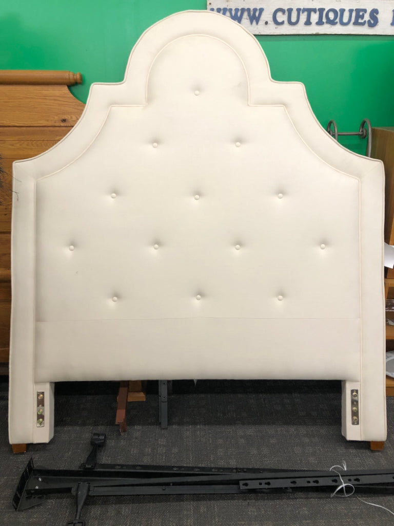 FULL/QUEEN YORK TUFTED HEADBOARD W/METAL FRAME.