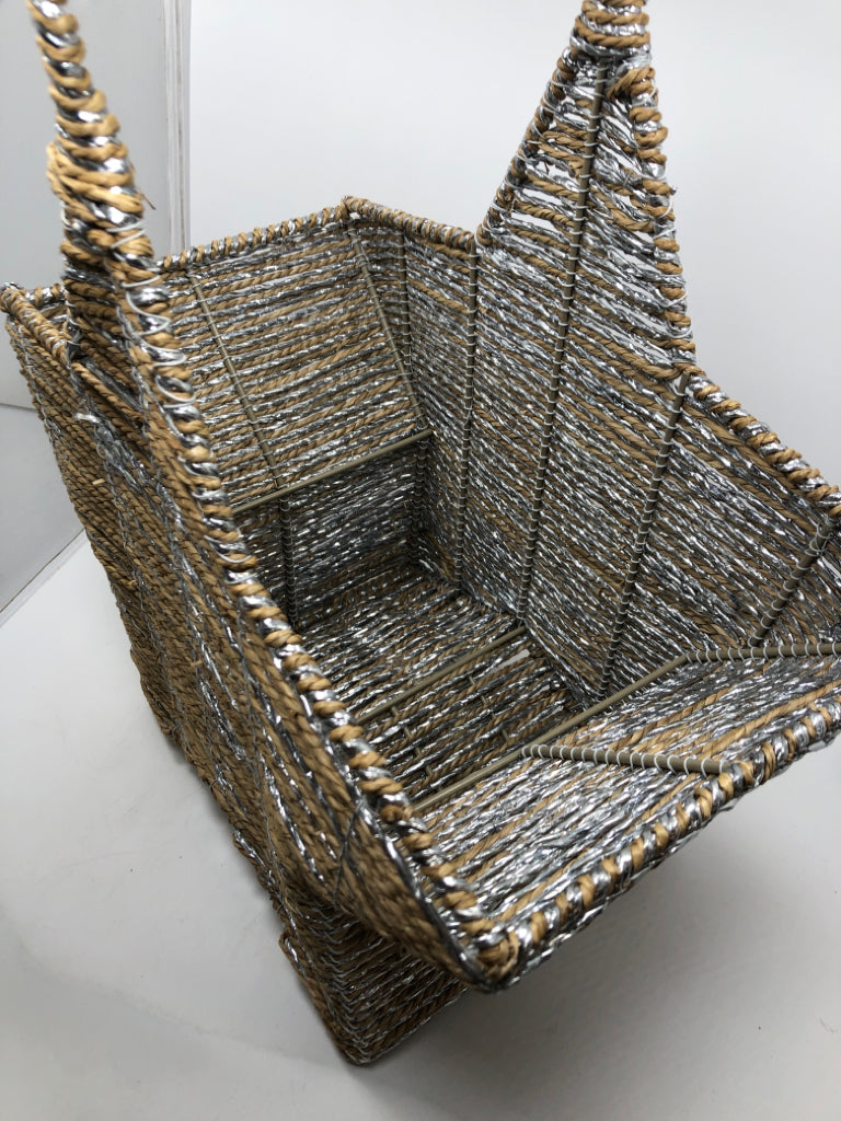 STAR SHAPED GLITTER TWINE BASKET W/WOVEN HANDLE.