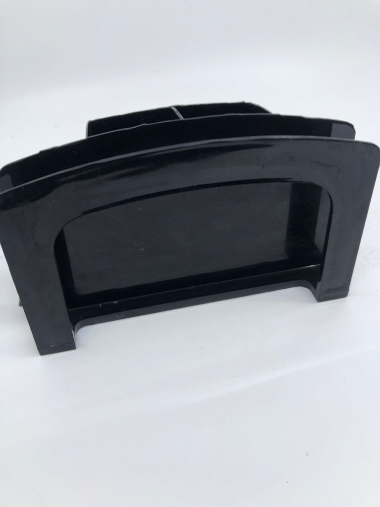 PLASTIC BLACK DESK ORGANIZER.