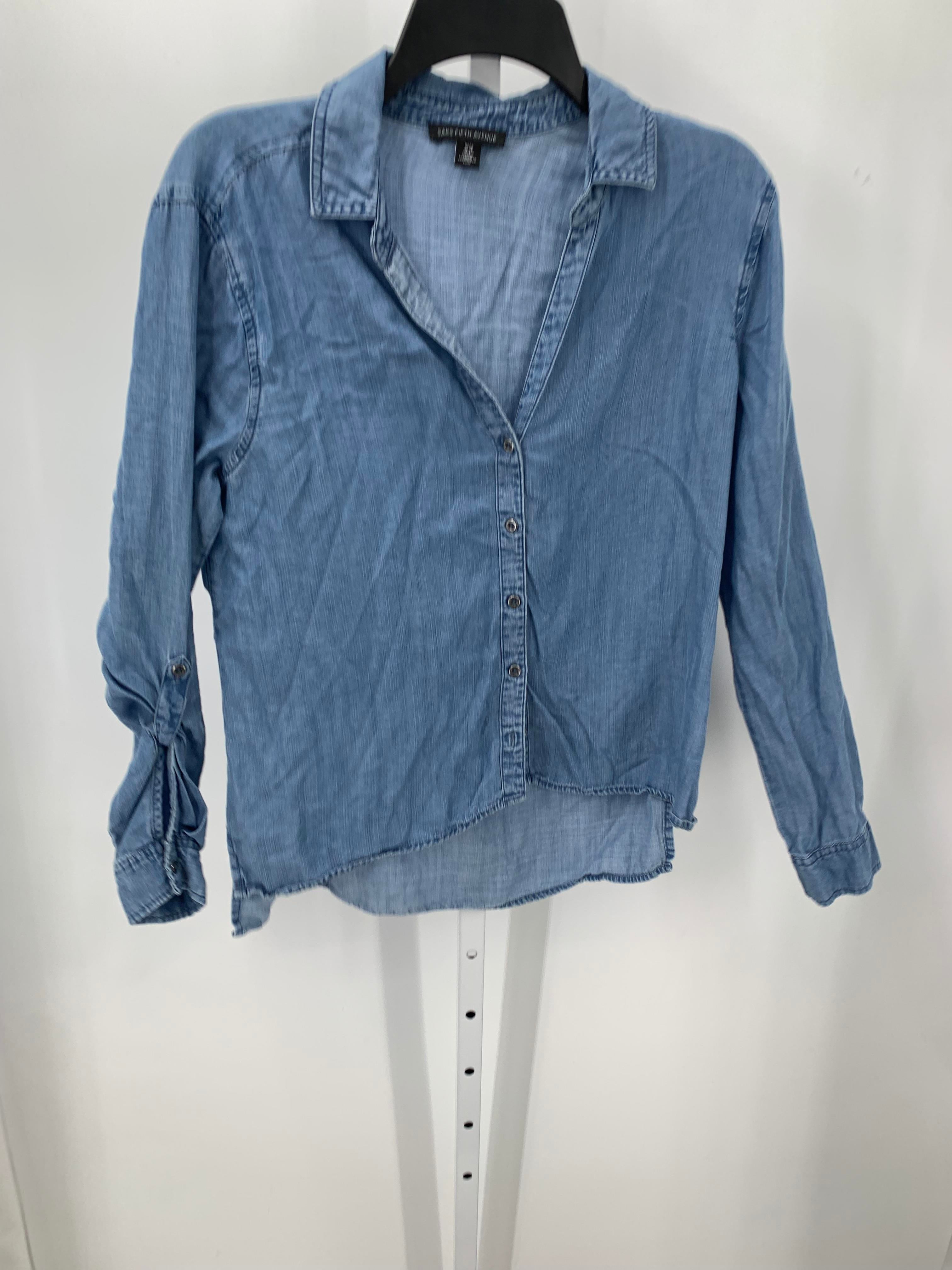 Saks Fifth Avenue Size Medium Misses Long Sleeve Shirt