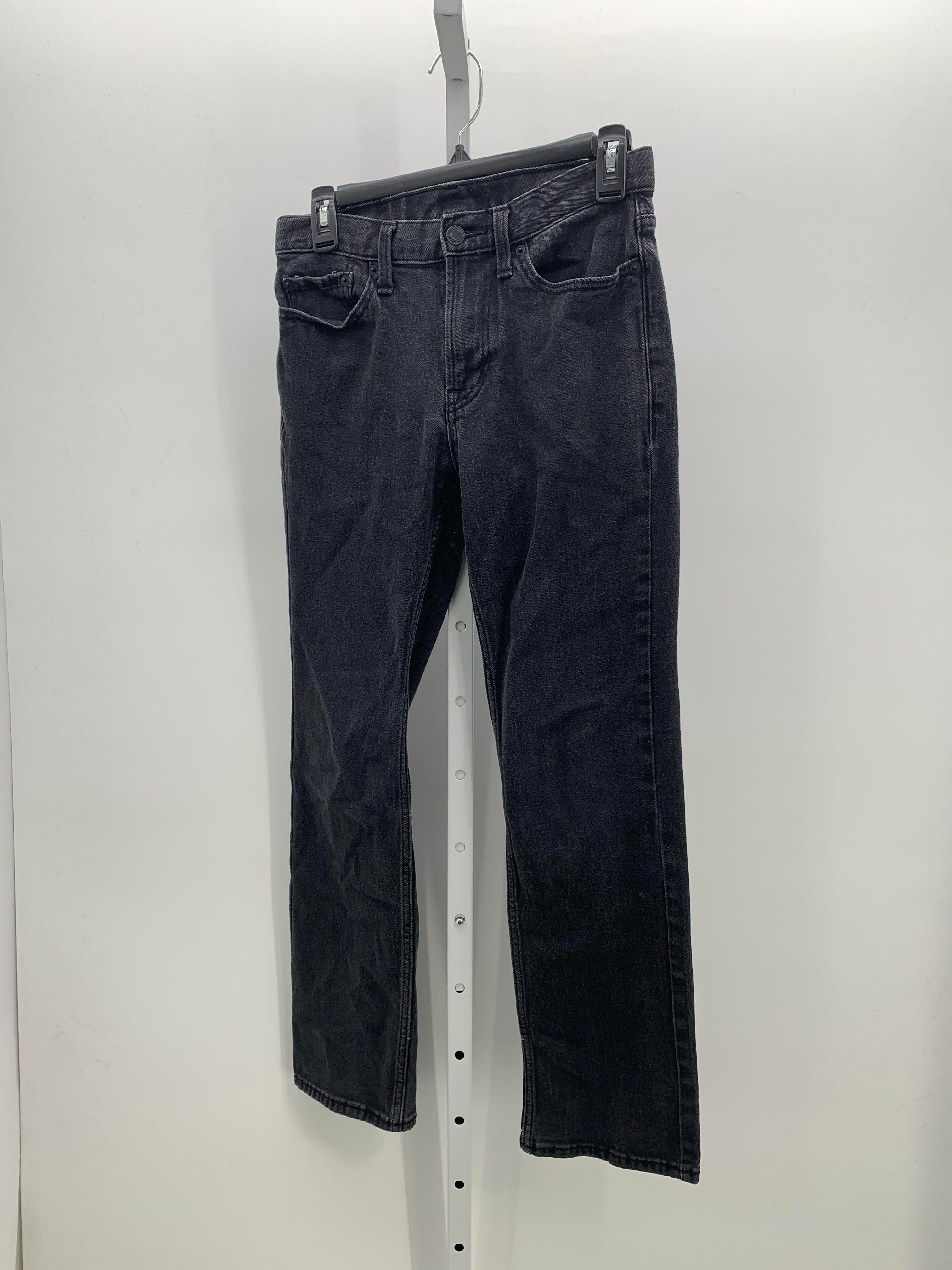 STRAIGHT LEG JEANS