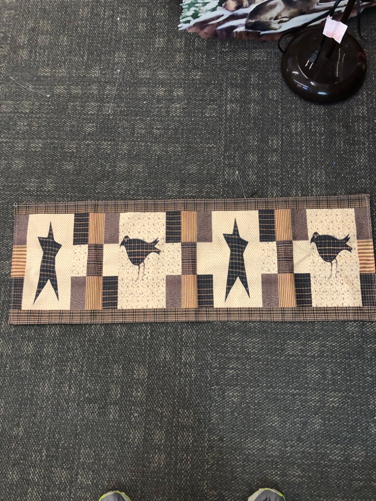 PRIMITIVE STAR/CROW TABLE RUNNER.