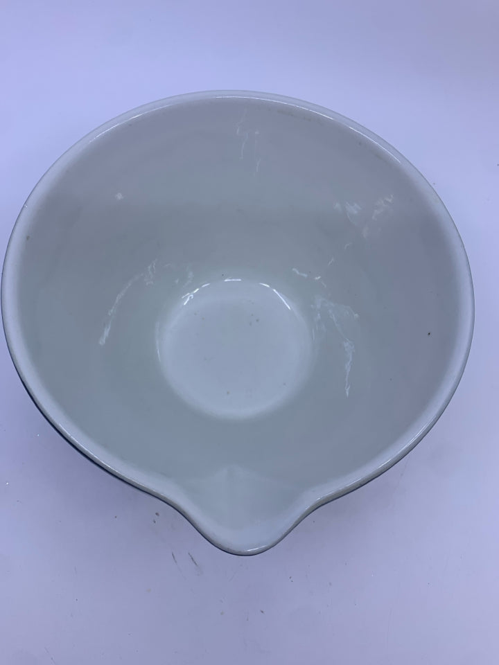 SMALL BLACK MIXING BOWL W SPOUT.