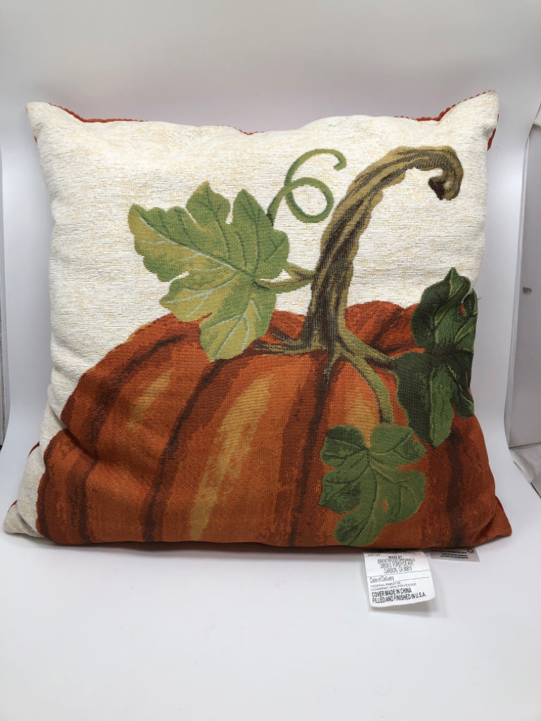 PUMPKIN/CREAM/ORANGE ACCENT PILLOW.