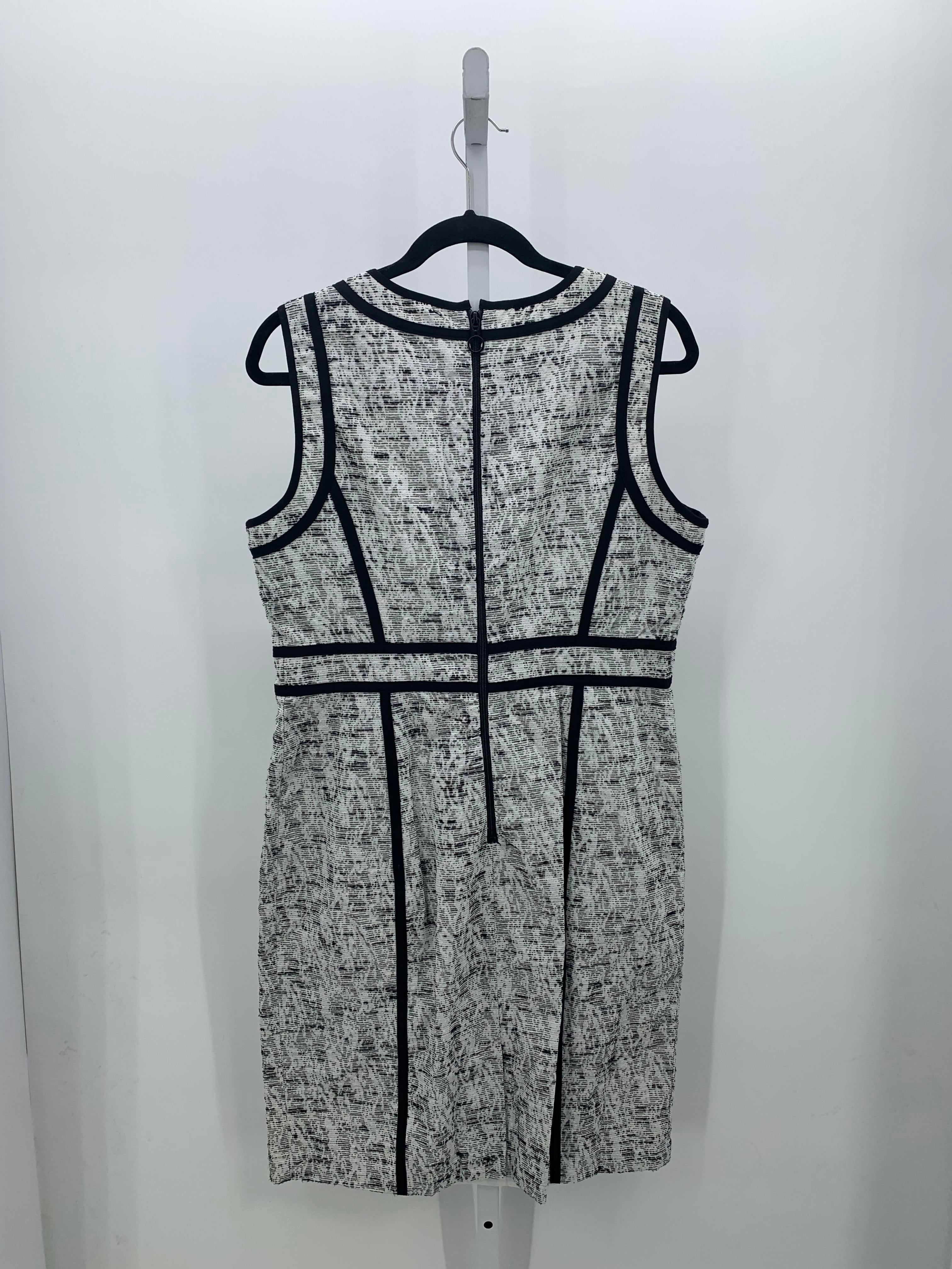 Dana Buchman Size 14 Misses Sleeveless Dress