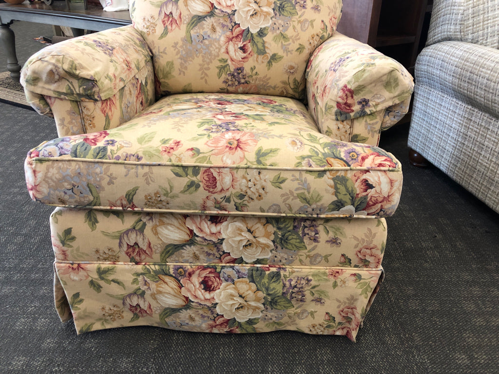 FLORAL SWIVEL ROCKER.