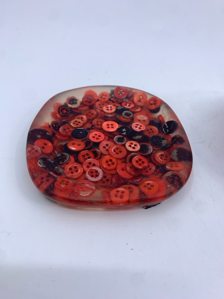 SMALL RECYLCLED RED BUTTON PLANTER W CATCH TRAY.