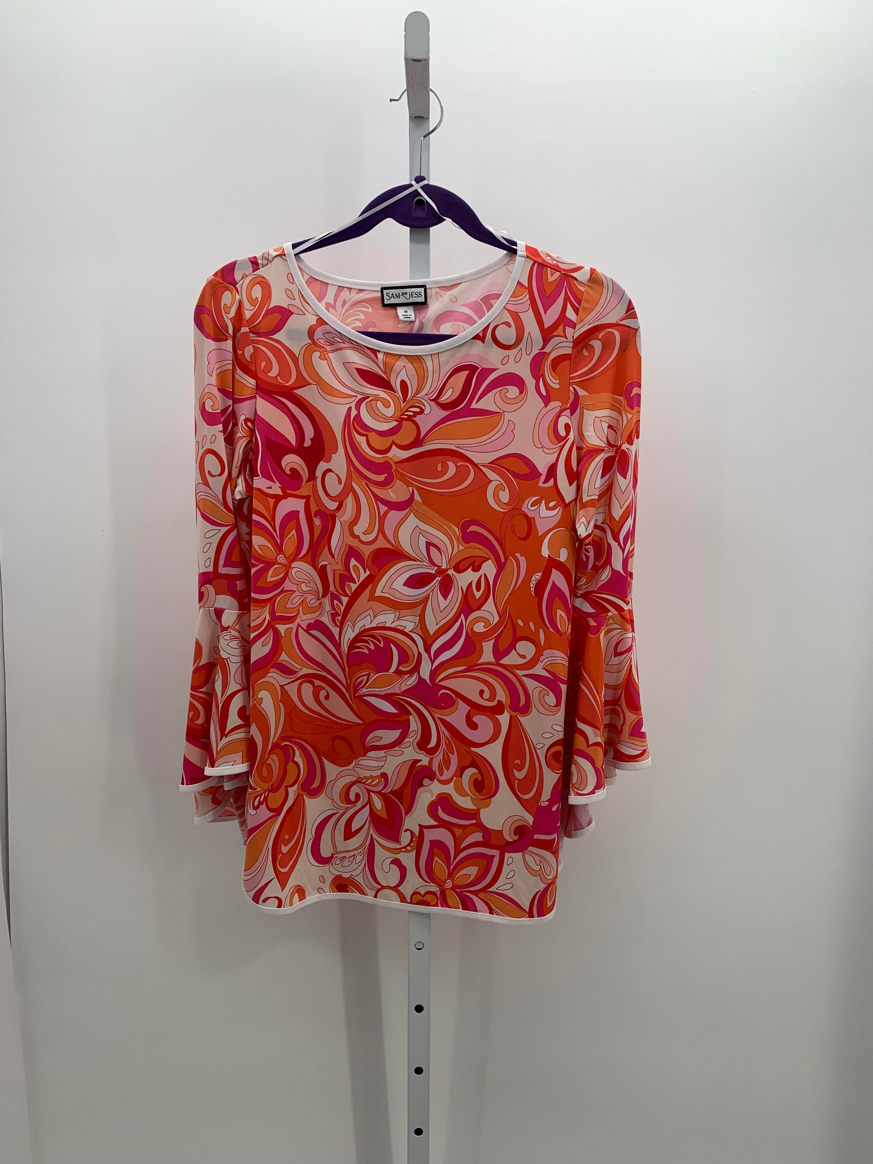Size Medium Misses 3/4 Sleeve Shirt