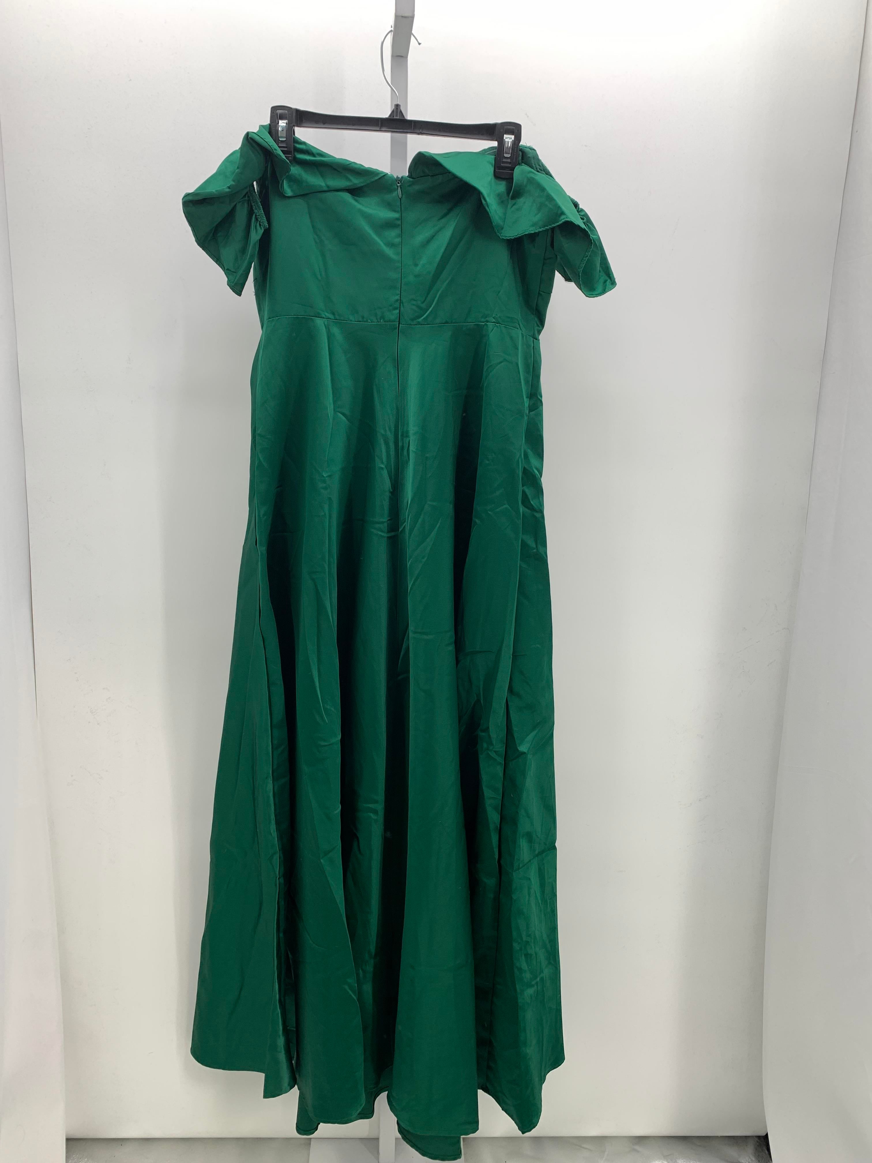 Size Large Misses Short Sleeve Dress