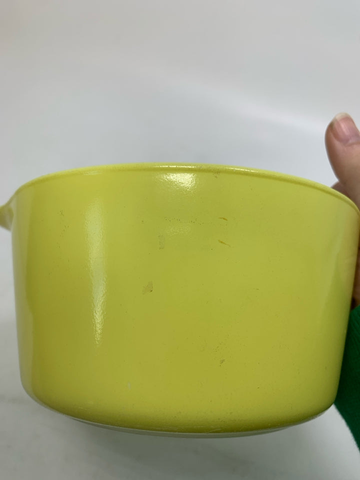 VTG YELLOW BOWL W/ TAB HANDLES #473.