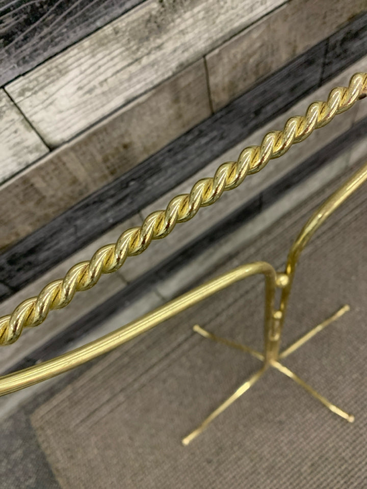 GOLDEN TOWEL/ BLANKET RACK.