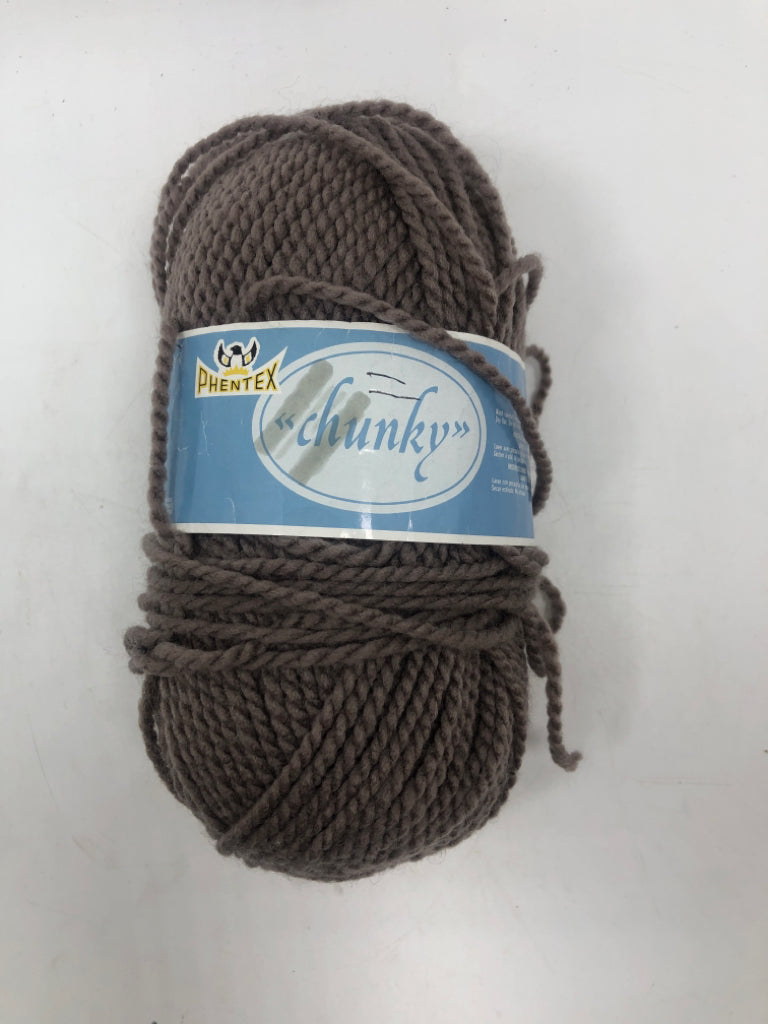 TAUPE CHUNKY YARN.