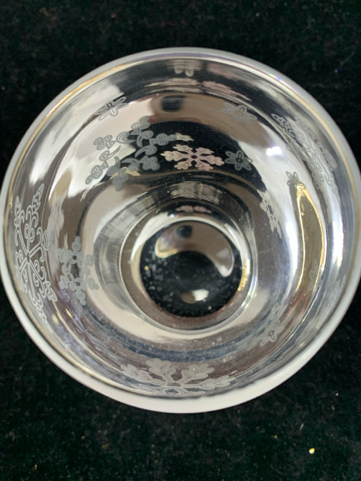 SILVER FROSTED SNOWFLAKE TEA LIGHT HOLDER.