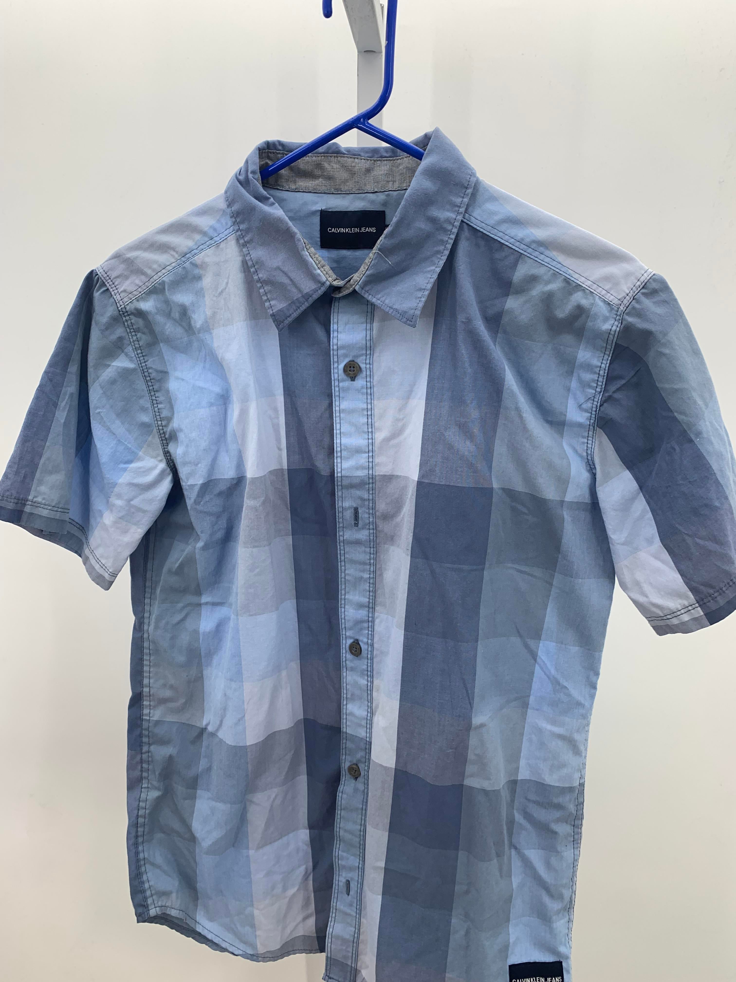 PLAID BTN DOWN