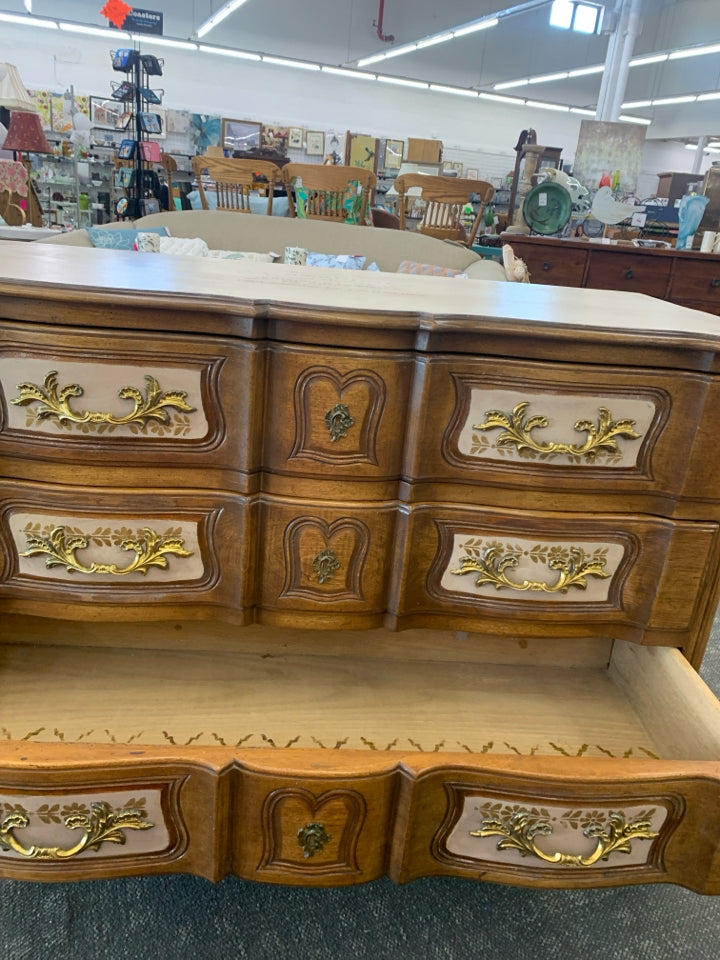 VTG HEAVY WOOD REFURBISHED 3 DRAWER DRESSER PAINTED CREAM W/ GOLD ACCENTS.