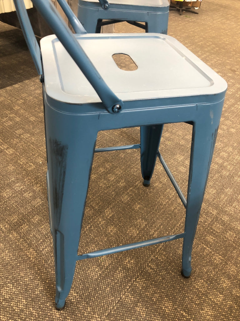 4 BLUE DISTRESSED METAL BAR STOOL CHAIRS.