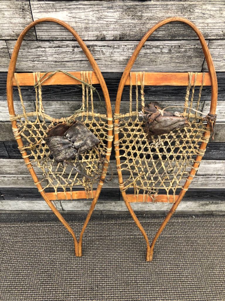 2PC VTG HAND-CRAFTED WOODEN SNOWSHOES.