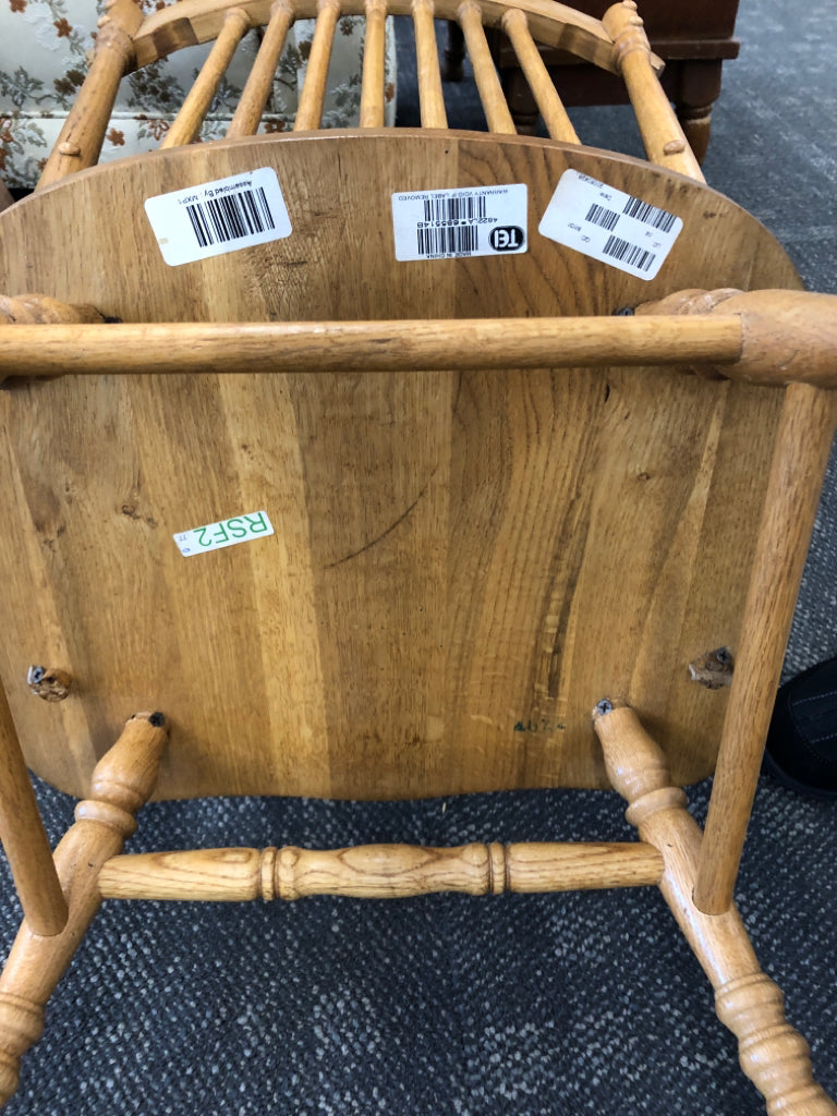 CHILDRENS WOOD ROCKING CHAIR W/ ARM RESTS.