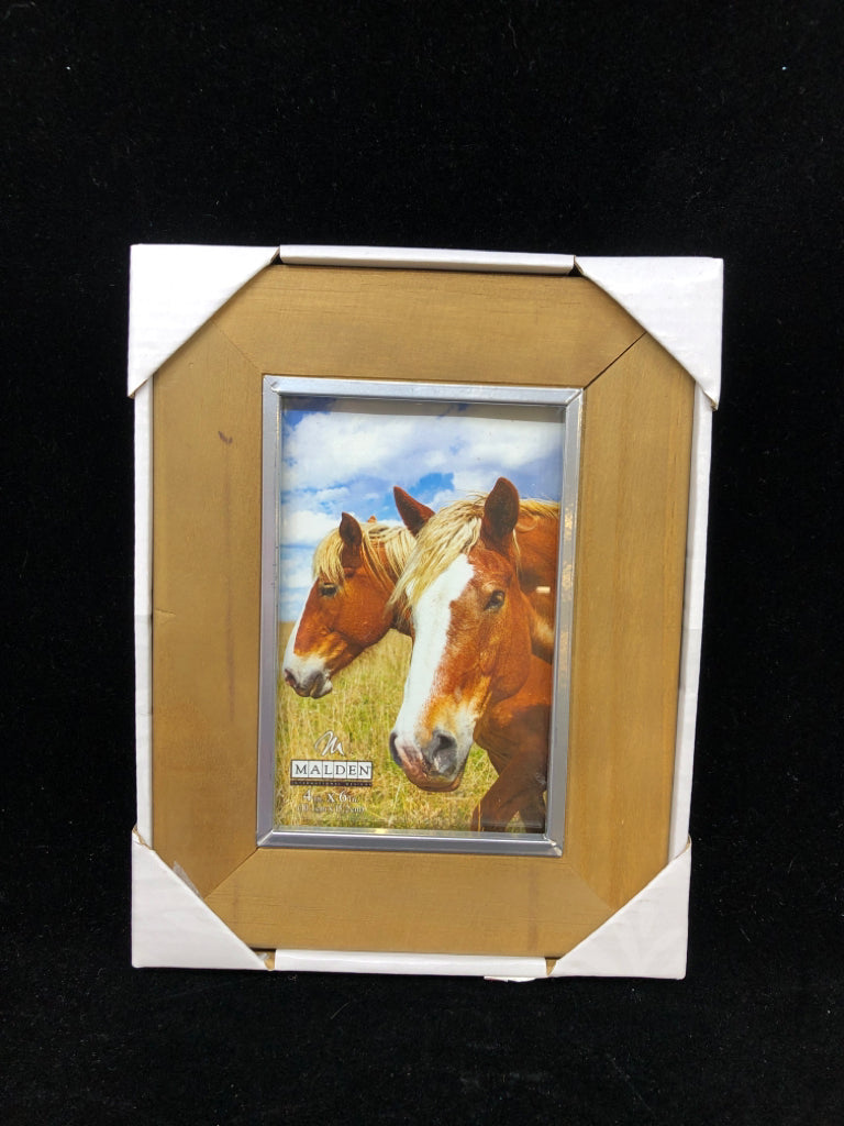 NIP BROWN PICTURE FRAME W/METAL BORDER MALDEN.