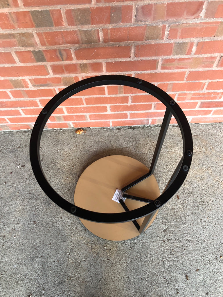 "C" SHAPED WOODEN END TABLE.