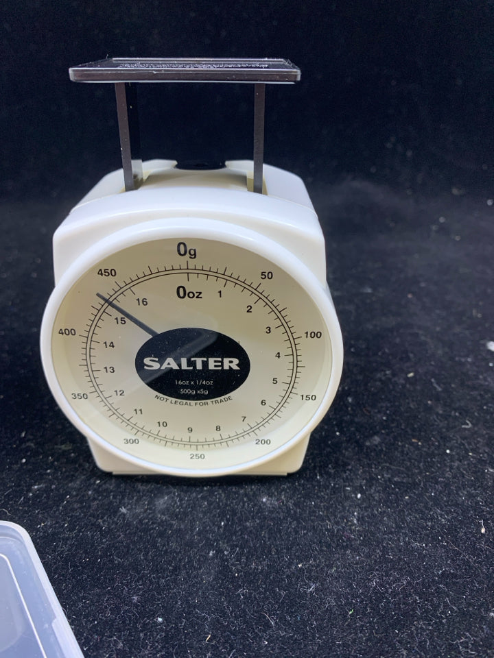 WHITE MINI SCALE IN CONTAINER.
