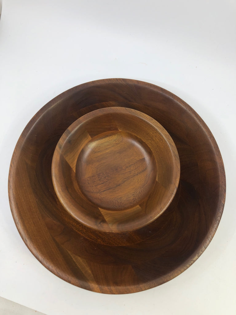 VTG DK WOOD TWO TIER CHIP AND DIP SERVER.