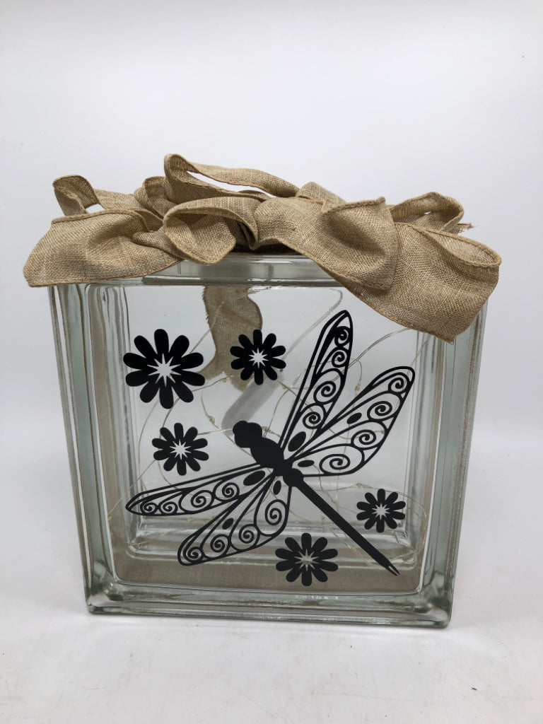 DRAGONFLY LIGHT-UP GLASS BOX.
