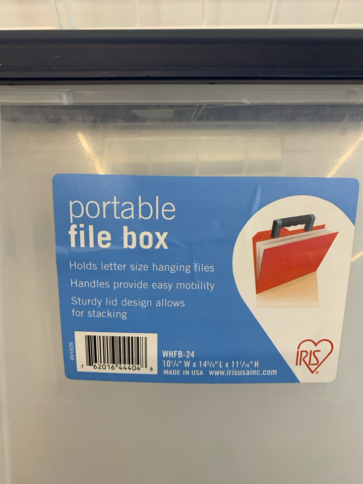 PORTABLE PLASTIC FILE BOX W/LID.