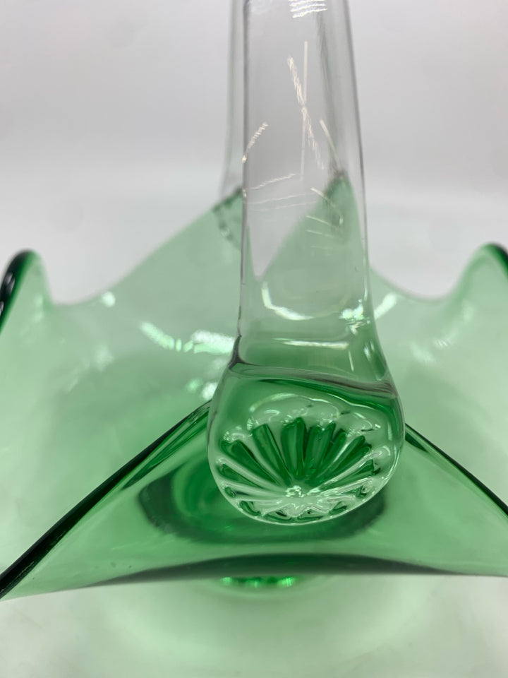 GREEN GLASS BASKET DISH W/RUFFLED EDGE.
