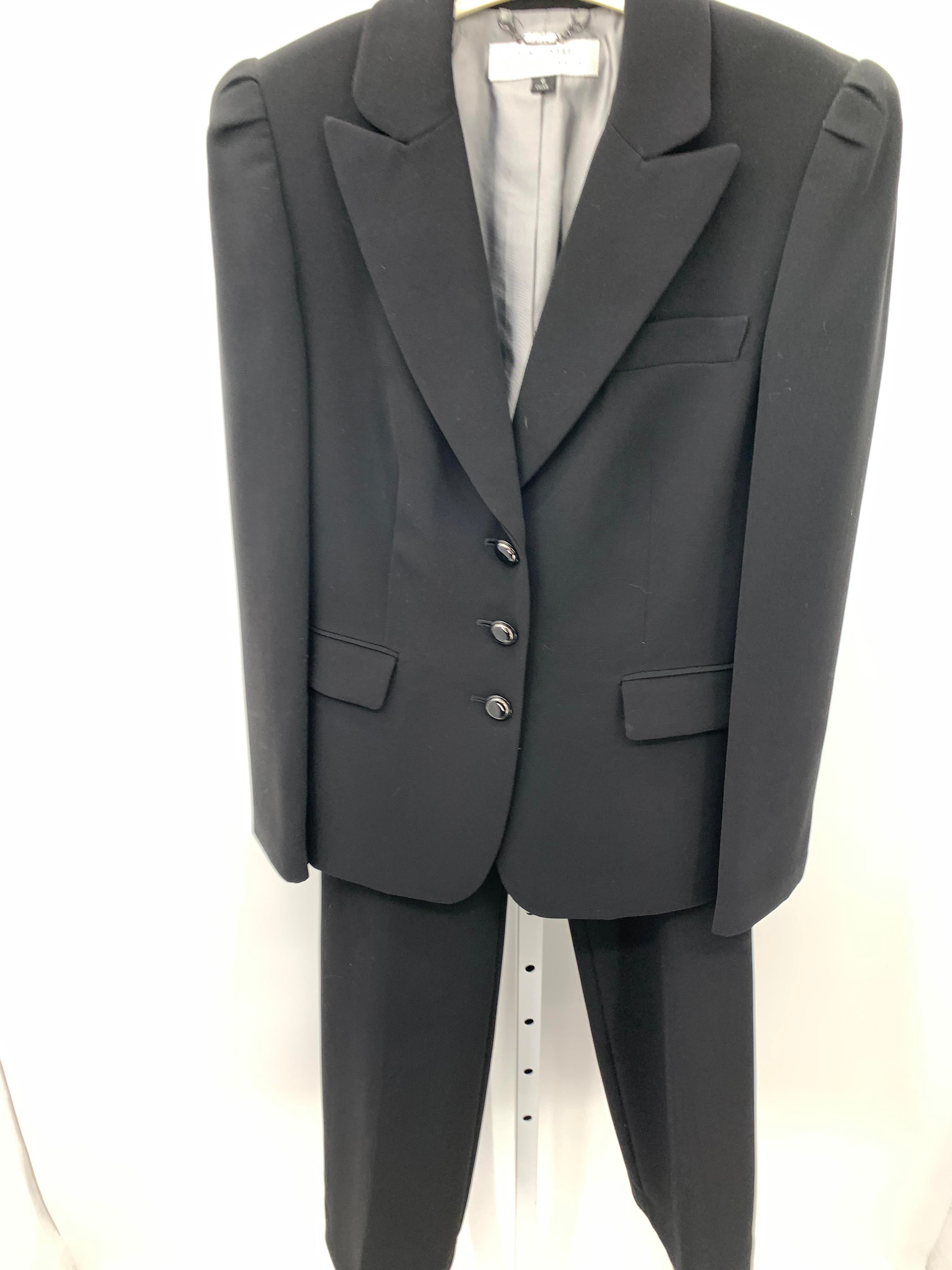 Tahari Size 6 Misses 2 Piece