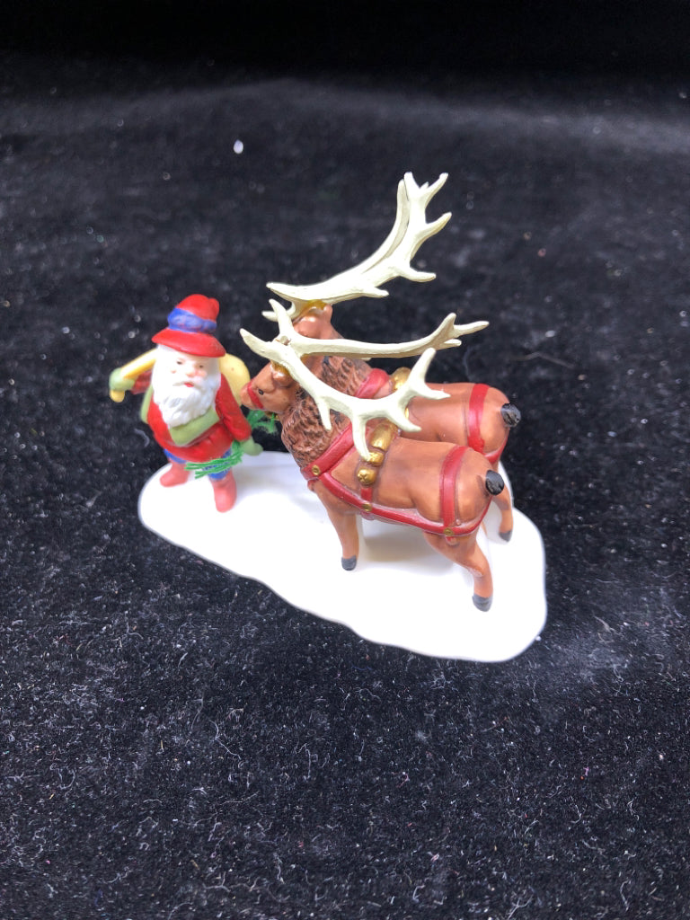 DEPT 56 3 PC CERAMIC "SANTA'S LITTLE HELPERS" SET.