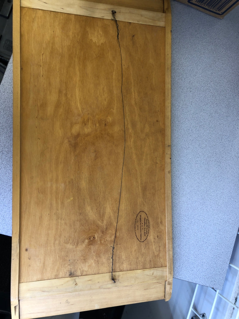 VTG WOOD WALL ART W/ TOWN ILLUSTRATION.