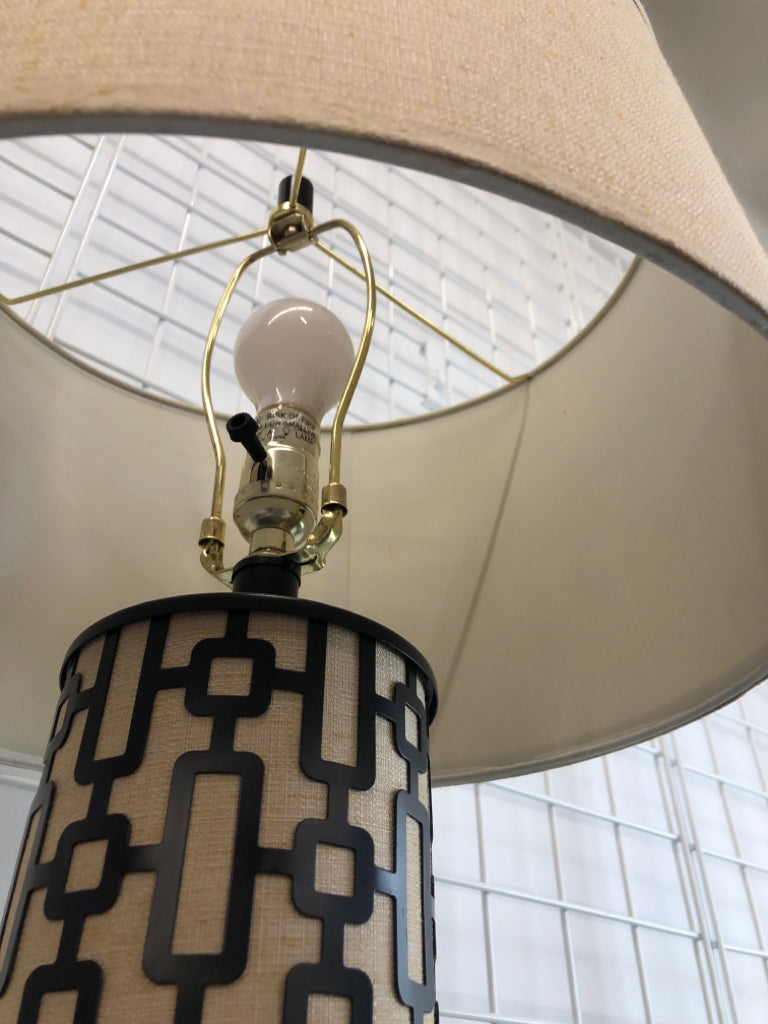 GEO SYMMETRIC FABRIC ACCENT LAMP.