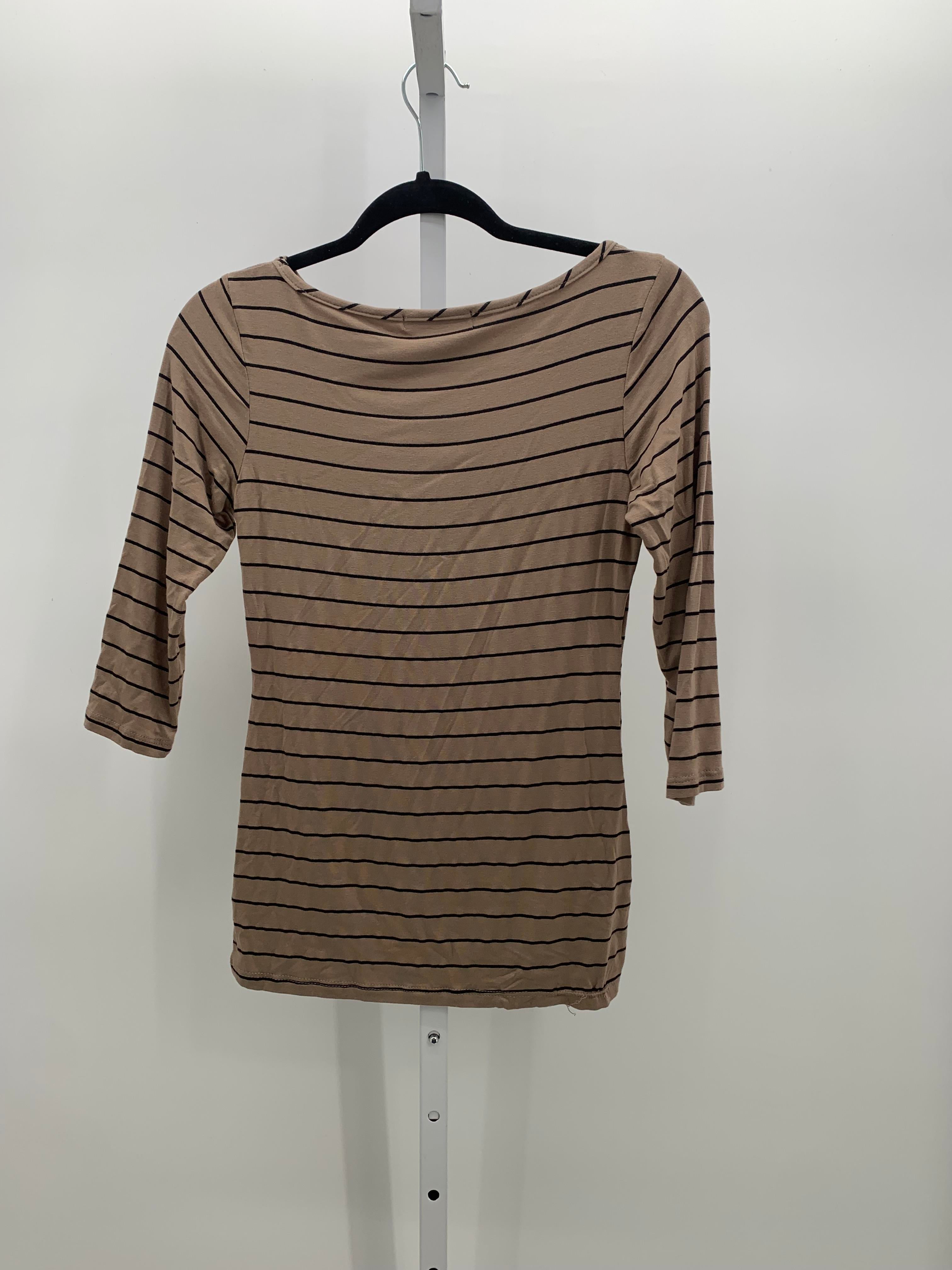Green Envelope Size Small Misses 3/4 Sleeve Shirt