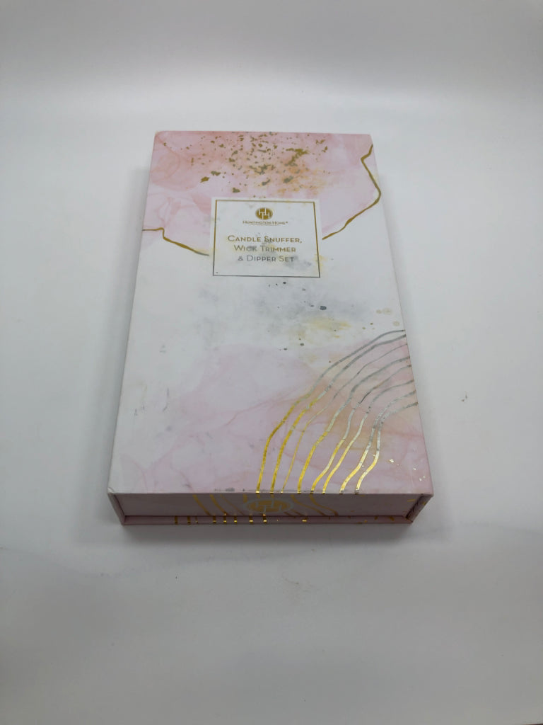 NIB HUNTINGTON HOME CANDLE SNUFFER SET.
